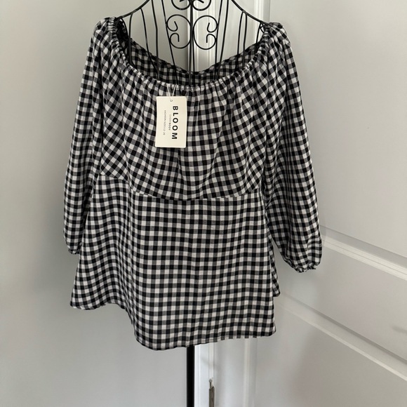 NWT Bloom Chic Plaid Top in Large - Picture 4 of 5
